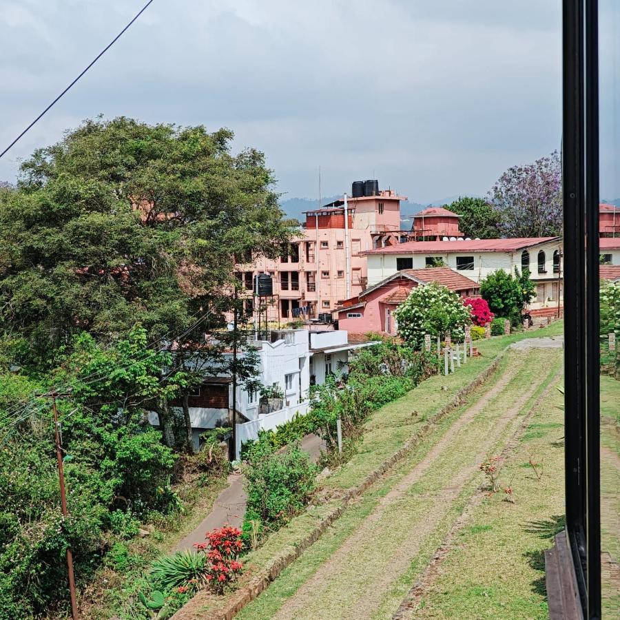 Bed and Breakfast Camellia Heights 1&2 Coonoor Exteriér fotografie